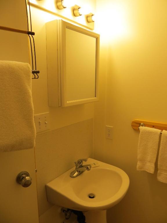 Fort Motel Fort Macleod Habitación foto